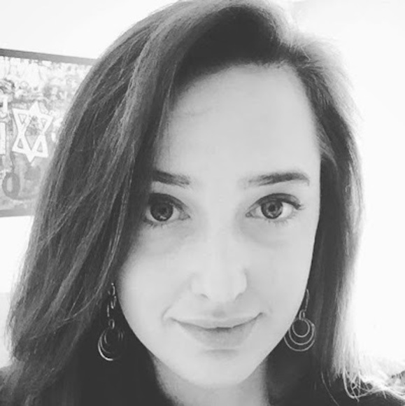 Meet your Posher, Halley - Picture 1 of 1